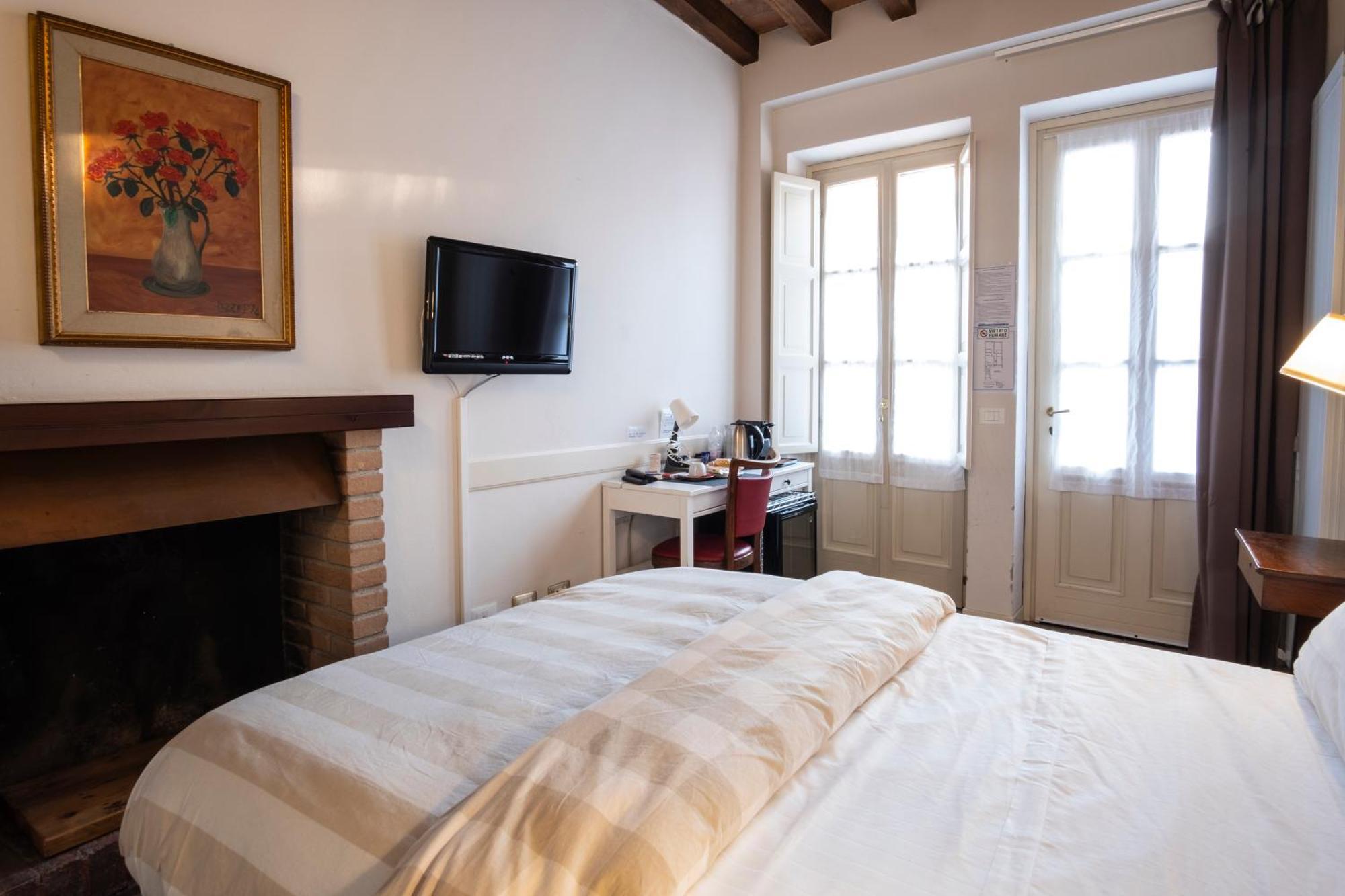 Hotel Il Cortiletto à Plaisance Extérieur photo