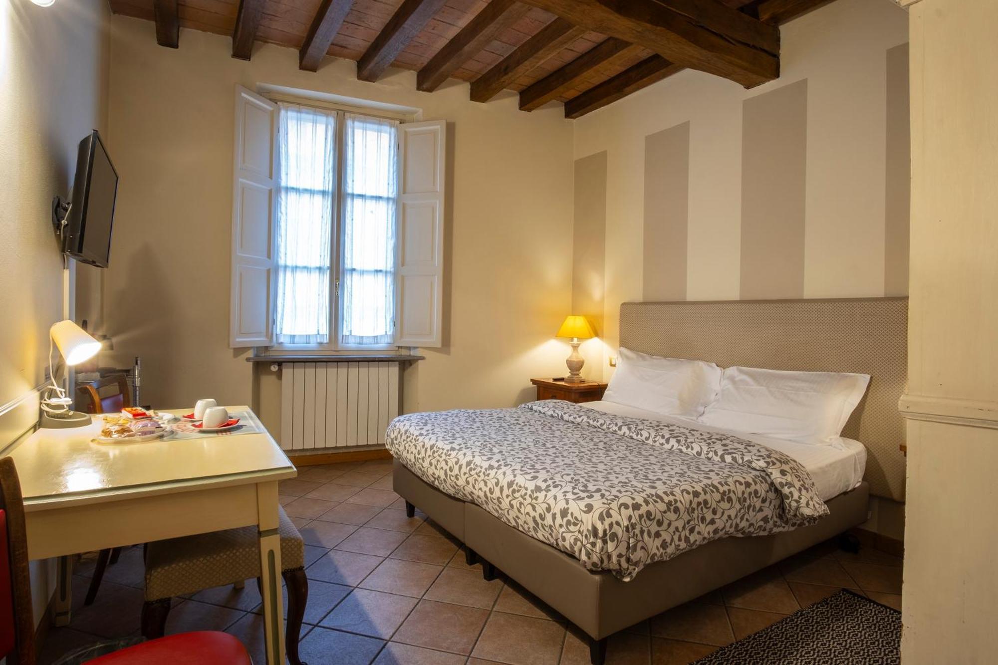 Hotel Il Cortiletto à Plaisance Extérieur photo