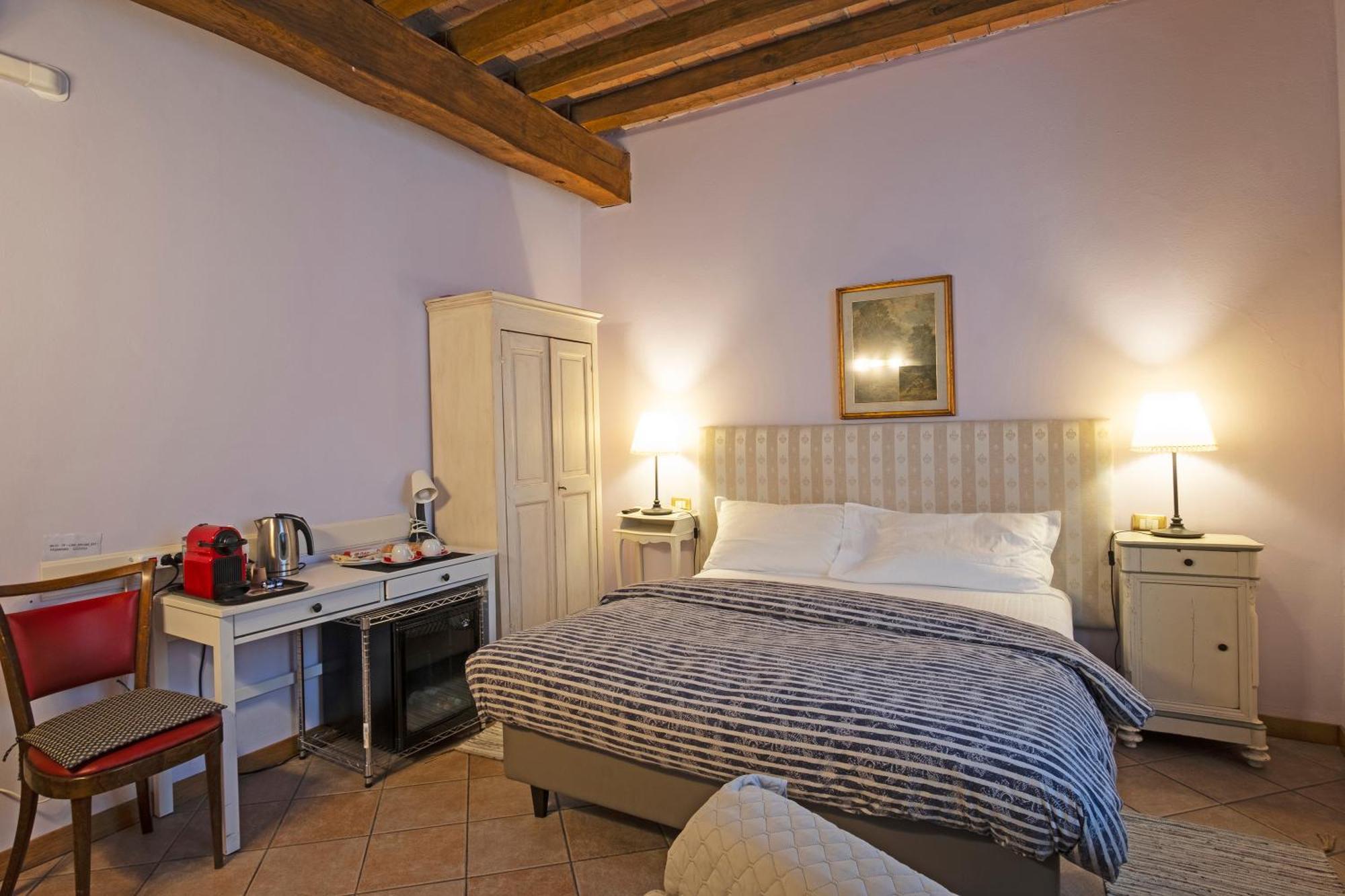 Hotel Il Cortiletto à Plaisance Extérieur photo